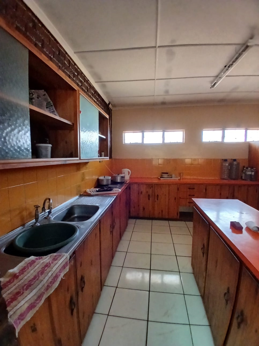 7 Bedroom Property for Sale in Dale View Eastern Cape